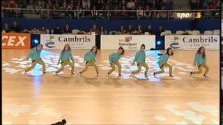 Niños bailando Hip Hop  IMPRESIONANTE [upl. by Sorgalim281]