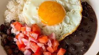 Receta rápida de frijoles negros [upl. by Otsugua56]