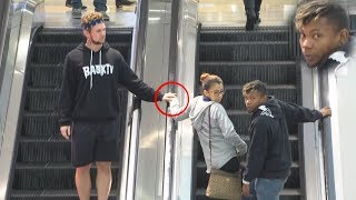 TOUCHING HANDS ON THE ESCALATOR  SUPER EPIC [upl. by Wearing]