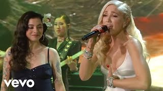 Gwen Stefani  Feliz Navidad Live On Jimmy Kimmel Live2018 ft Mon Laferte [upl. by Arannahs]