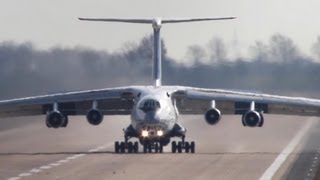 Ilyushin IL76 freestyle Landing  Russians don t care about Centerlines [upl. by Cockburn]