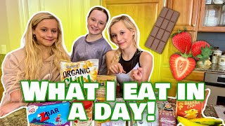 WHAT I EAT IN A DAY as an online school student  COUCH SISTERS [upl. by Dolli]