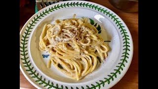 How to Make Quick amp Simple Cacio e Pepe Pasta  Pasta Grannies [upl. by Alitha]