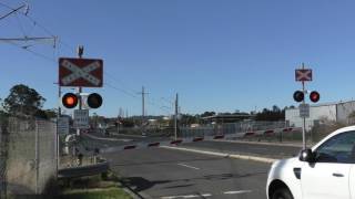 Level Crossing Unanderra Princes Hwy NSW Australia [upl. by Noremak]